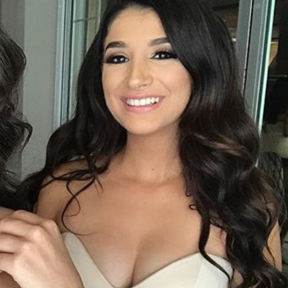 angelaallosh22